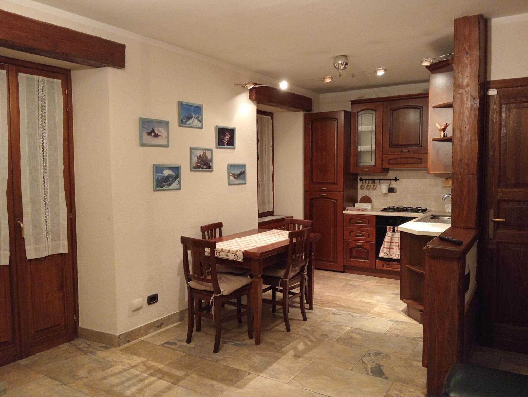 Mansarda Monte Bianco Apartment La Salle Ngoại thất bức ảnh