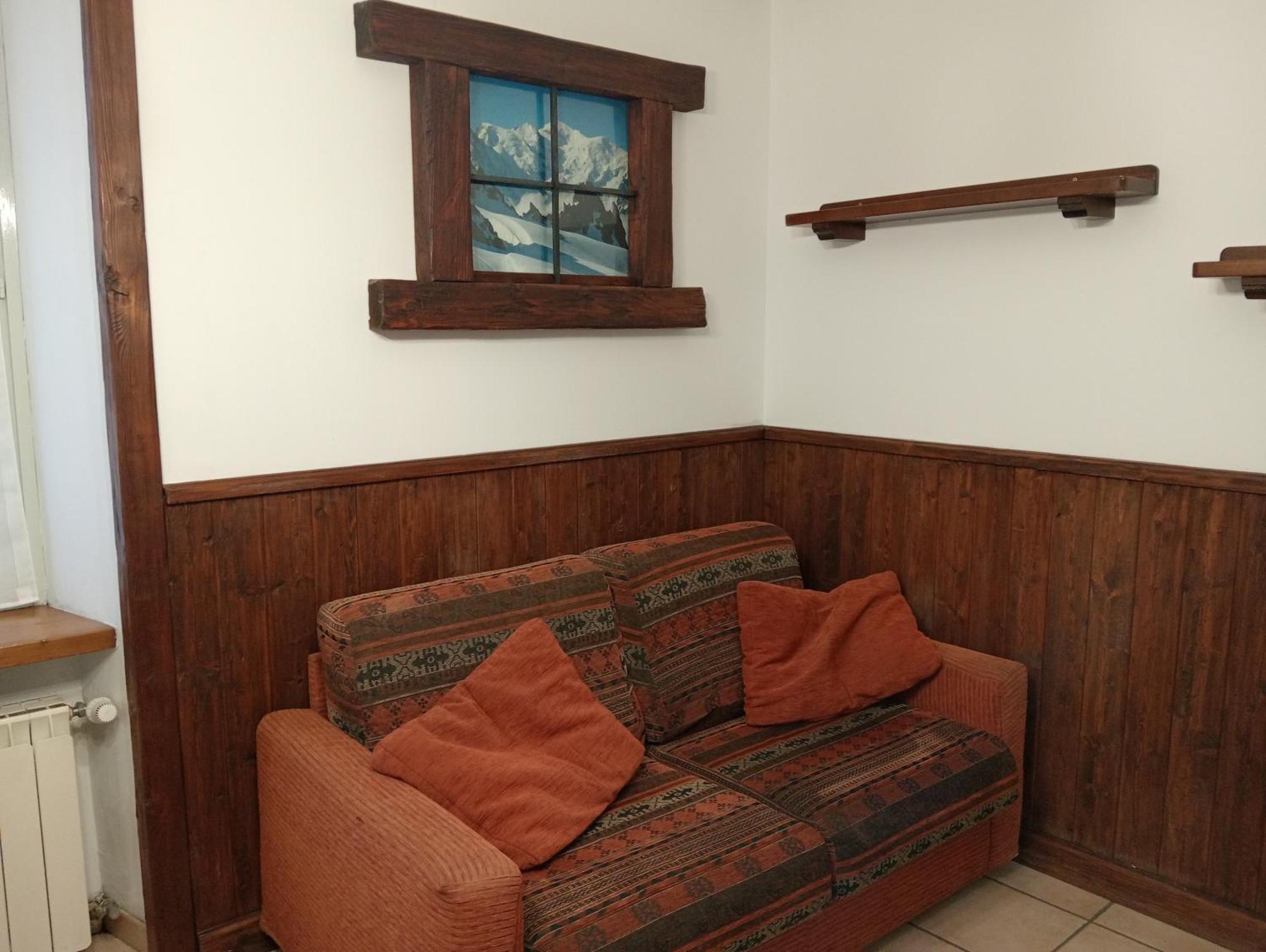 Mansarda Monte Bianco Apartment La Salle Phòng bức ảnh